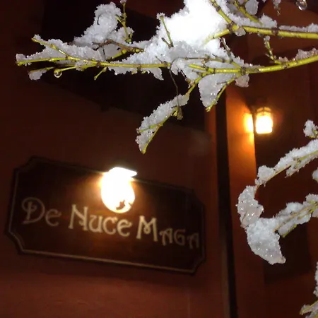 De Nuce Maga بينيفنتو